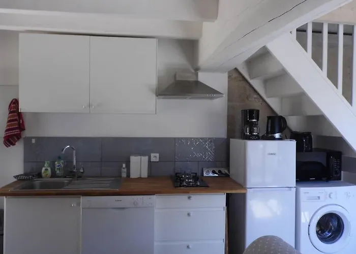 Maisonnette Climatisee Avec Parking Prive Doue-en-Anjou